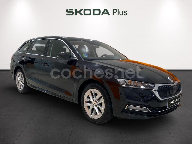SKODA Octavia Combi 1.5 TSI DSG mHEV Ambit Plus