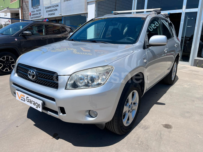 TOYOTA Rav4 2.2 D4D Executive