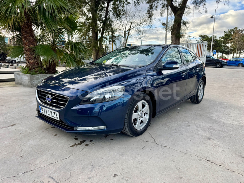 VOLVO V40 1.6 D2 Summum