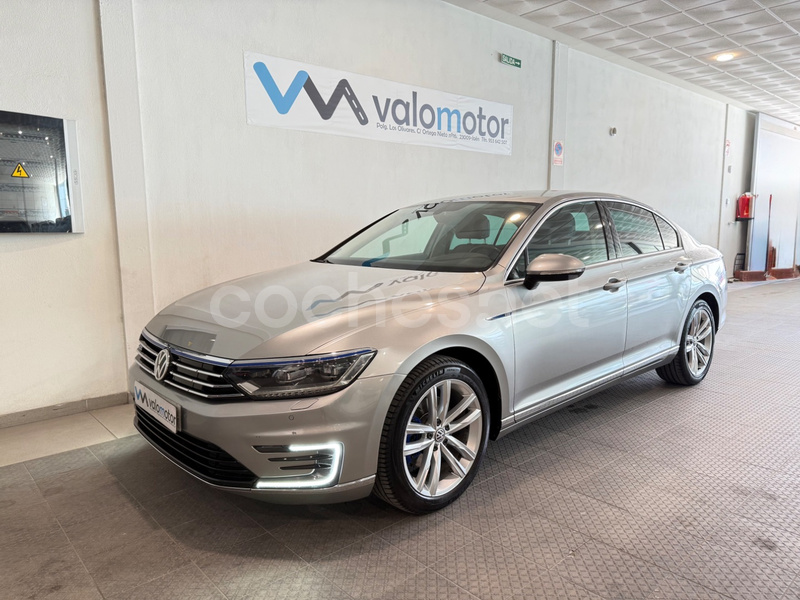 VOLKSWAGEN Passat GTE 1.4 TSI DSG
