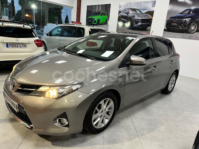 TOYOTA Auris 120D Business