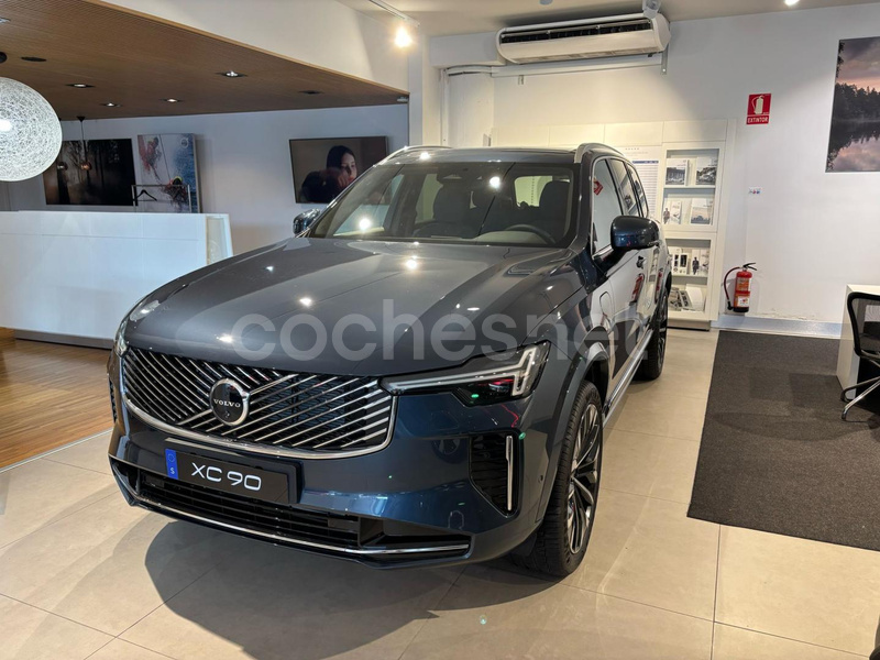 VOLVO XC90 2.0 T8 AWD Plus Bright Recharge Auto