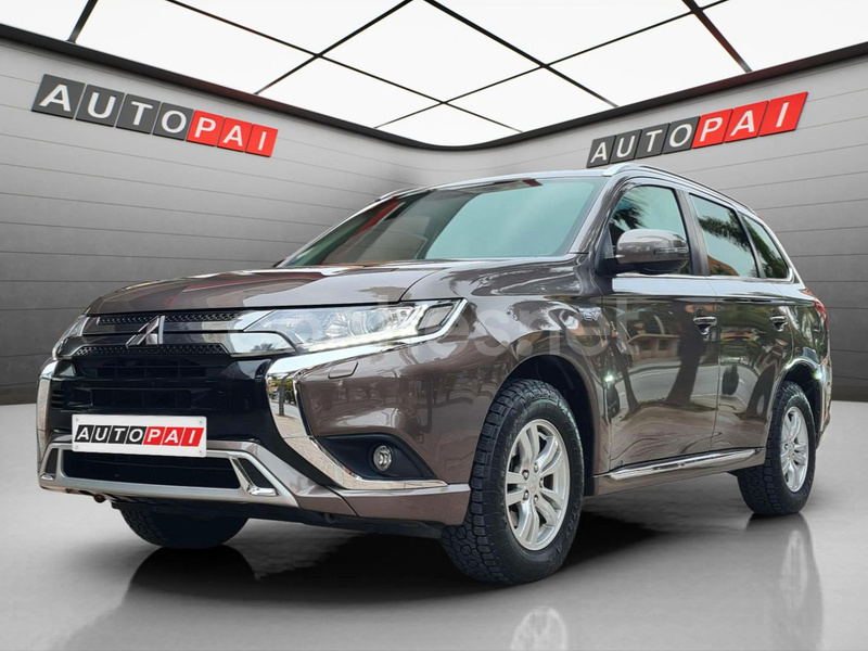 MITSUBISHI Outlander 2.4 PHEV Motion Auto 4WD