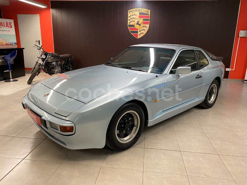 PORSCHE 944 944 2.5