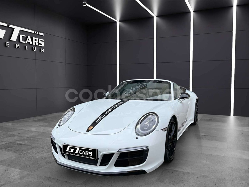 PORSCHE 911 Carrera 4 GTS Cabriolet