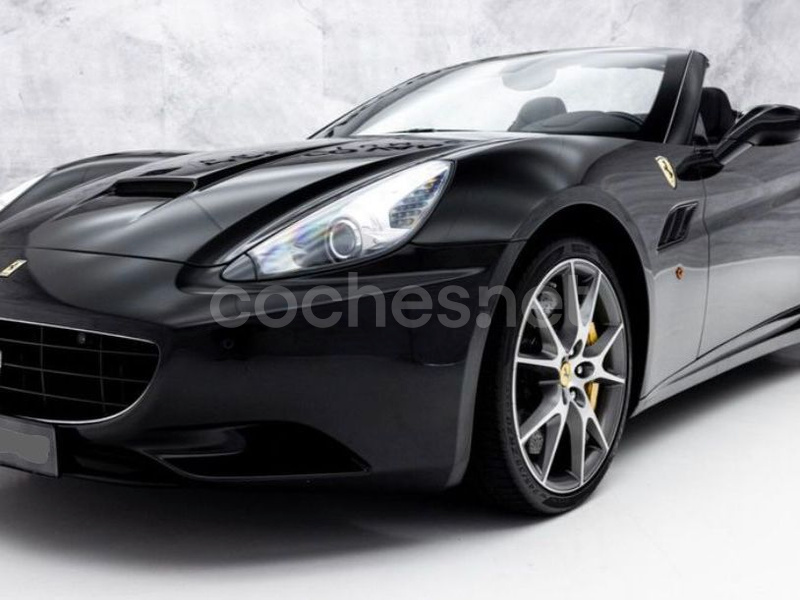 FERRARI California 4.3 V8 4 plazas