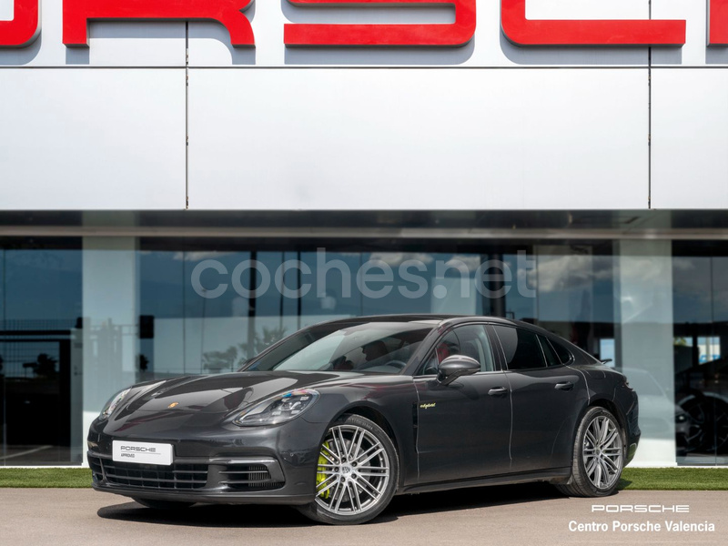 PORSCHE Panamera 4 EHybrid