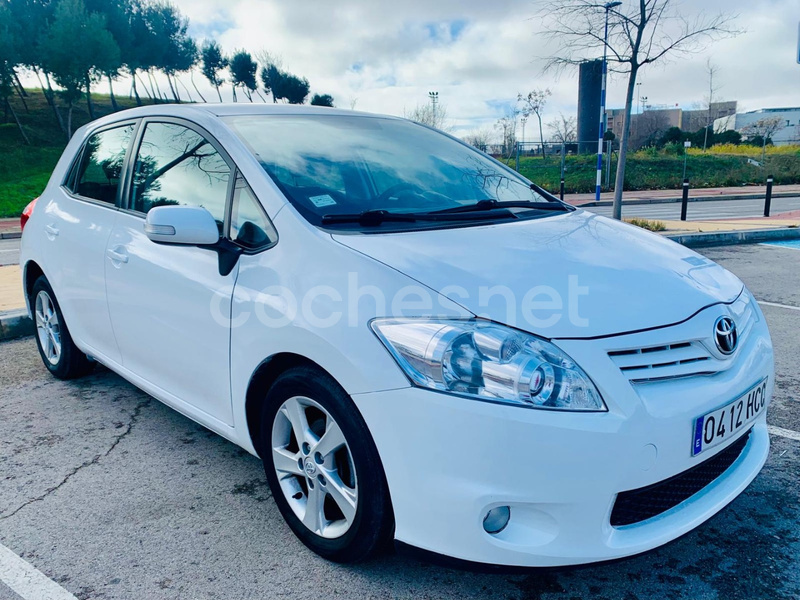TOYOTA Auris 1.4 D4D DPF Active