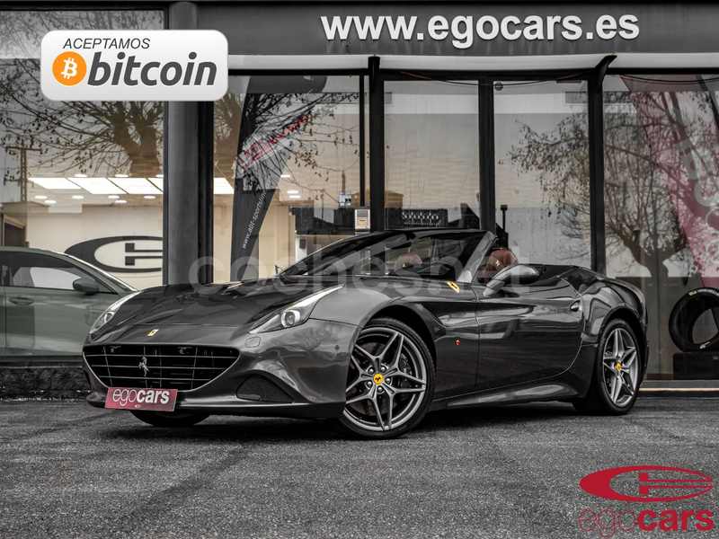 FERRARI California T 22 plazas