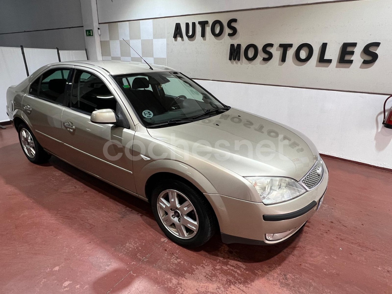 FORD Mondeo 2.0i 16v Ghia