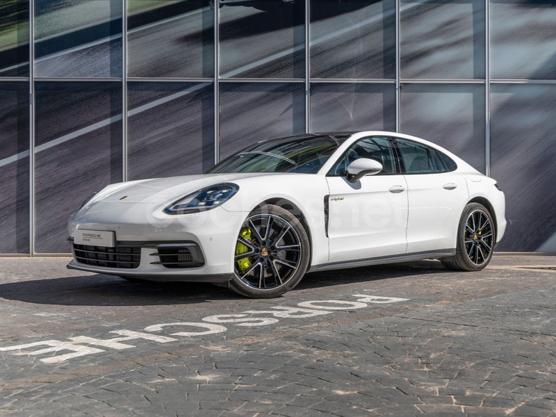 PORSCHE Panamera 4 EHybrid