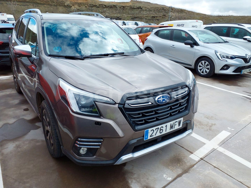SUBARU Forester 2.0i Hybrid CVT Executive Plus
