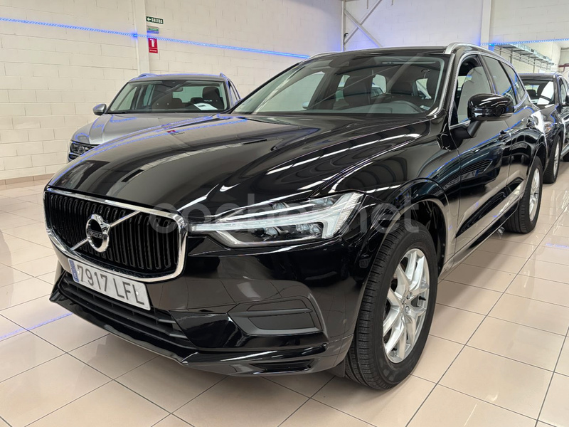 VOLVO XC60 2.0 T4 Momentum Auto