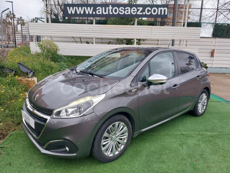 PEUGEOT 208 STYLE 1.6 BlueHDi