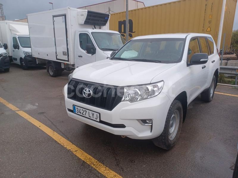 TOYOTA Land Cruiser 2.8 D4D GX 7 Plazas