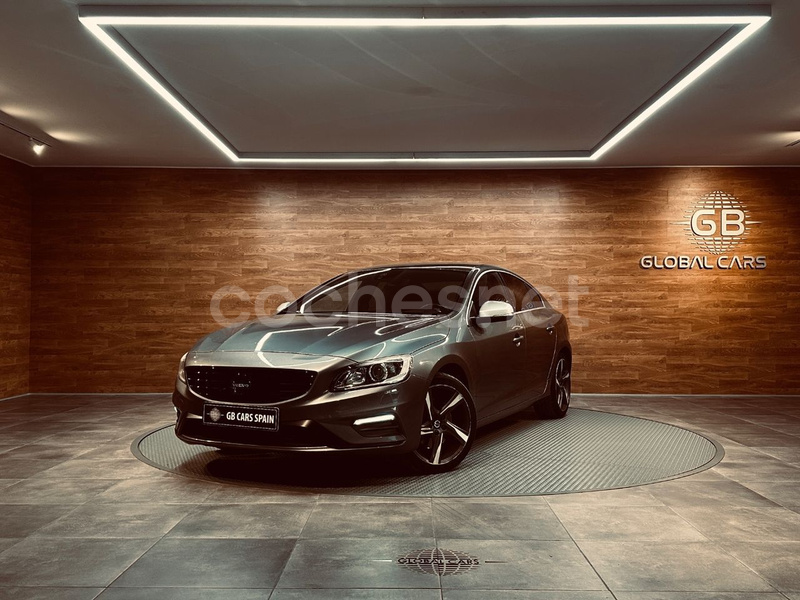 VOLVO S60 2.0 D5 RDesign Momentum Auto