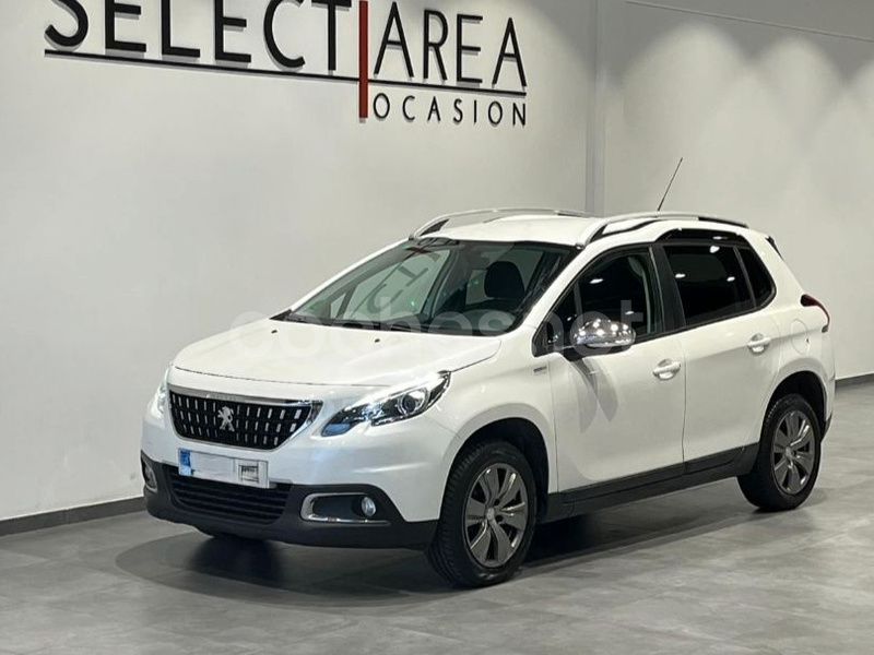 PEUGEOT 2008 Style 1.6 BlueHDi