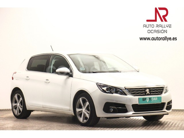 PEUGEOT 308 Allure PureTech 110 SS 6 Vel. MAN