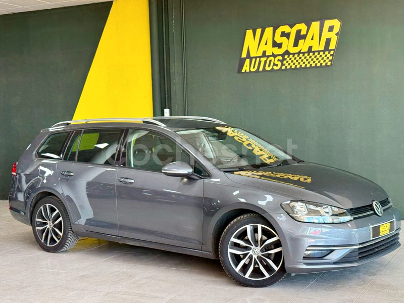 VOLKSWAGEN Golf Advance 1.6 TDI Variant