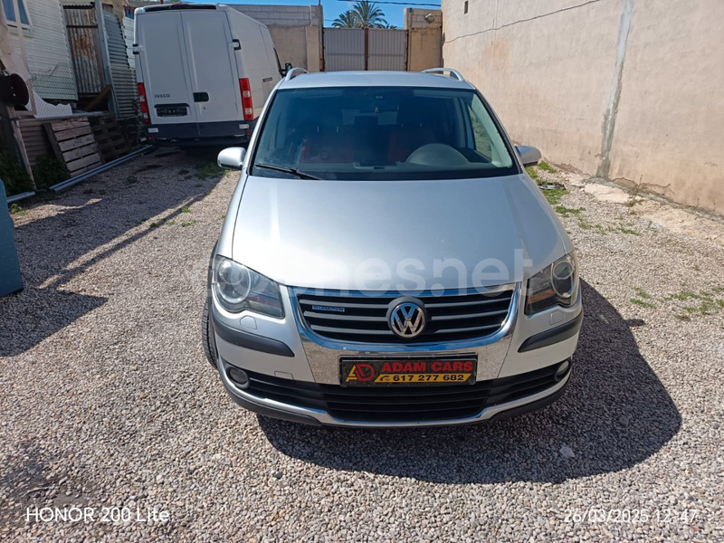 VOLKSWAGEN Touran 1.9 TDI DPF Bluemotion Advance