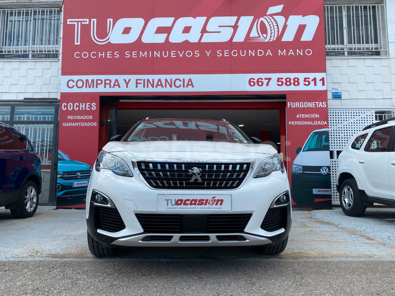 PEUGEOT 5008 Allure 1.2L PureTech SS