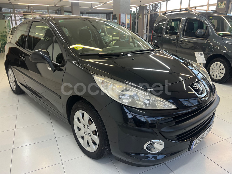 PEUGEOT 207 1.6 HDI XLine