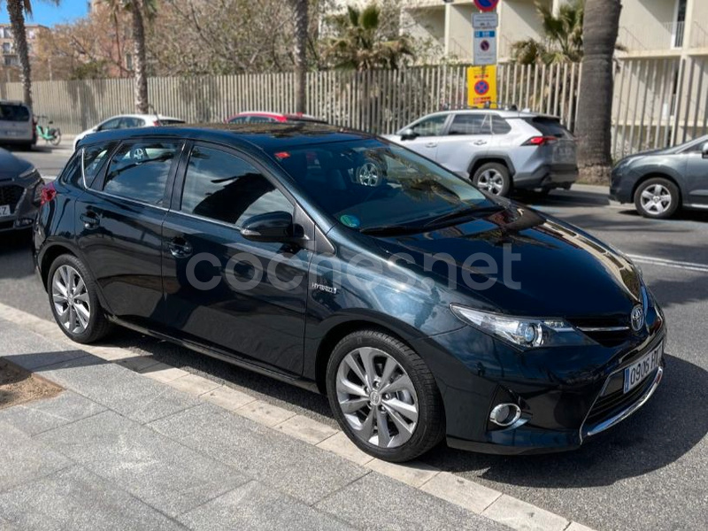 TOYOTA Auris Hybrid Advance Touring Sports