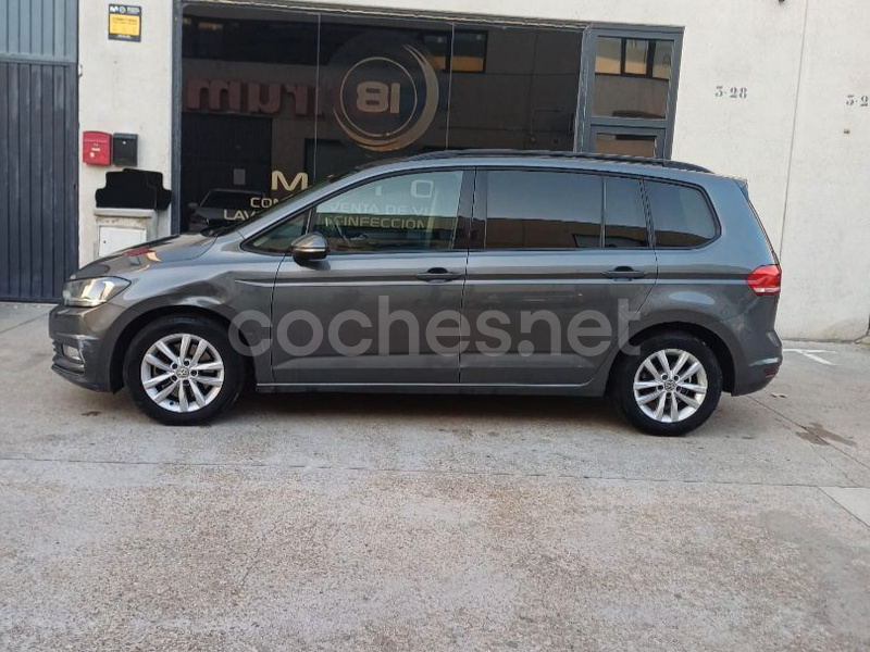 VOLKSWAGEN Touran Advance 1.6 TDI