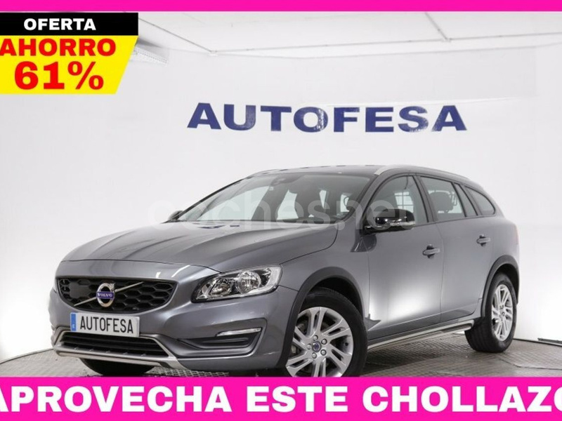 VOLVO V60 Cross Country 2.0 D3 Momentum