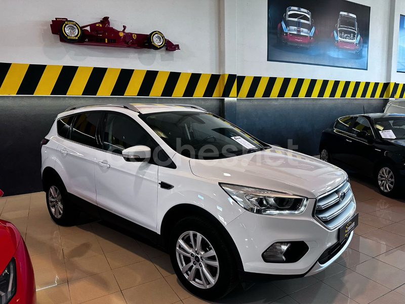 FORD Kuga 1.5 TDCi 4x2 ASS Titanium