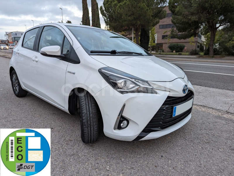 TOYOTA Yaris 1.5 100H Active