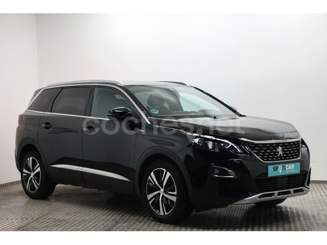 PEUGEOT 5008 GTLine 1.2L PureTech EAT8