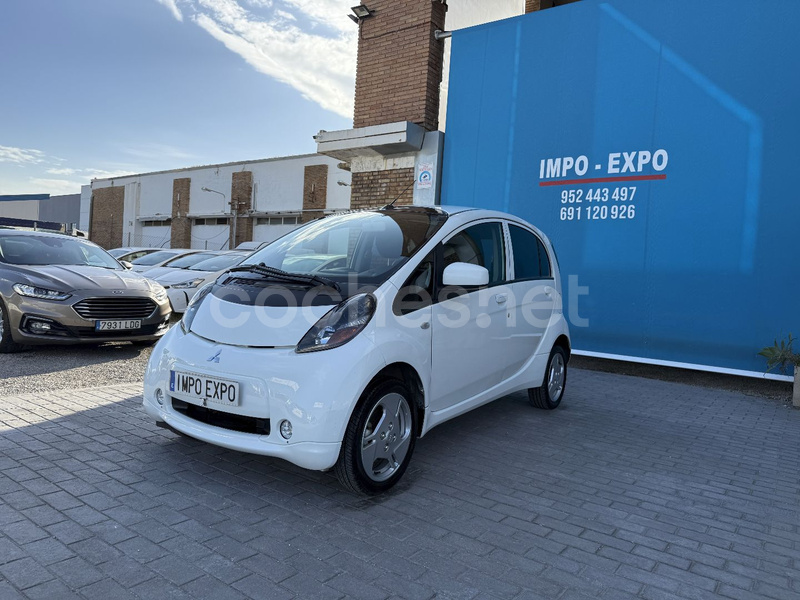 MITSUBISHI i-MiEV