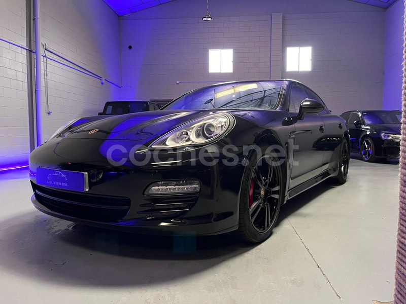 PORSCHE Panamera 4S