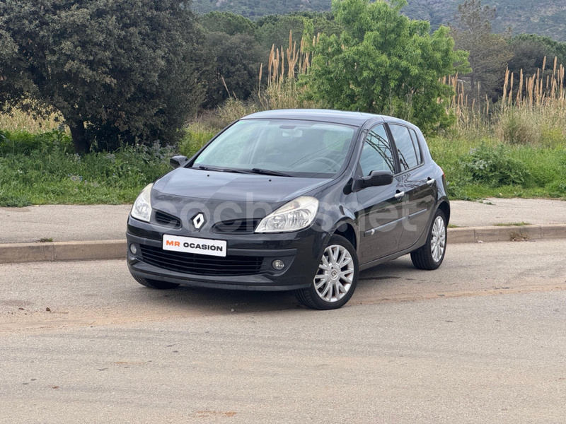 RENAULT Clio Dynamique 1.6 16v