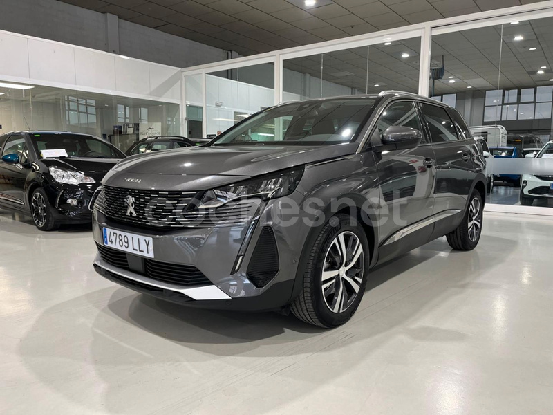 PEUGEOT 5008 1.5 BlueHDi SS Allure