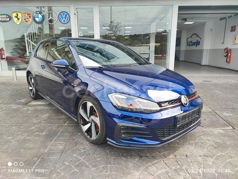 VOLKSWAGEN Golf GTI Performance 2.0 TSI
