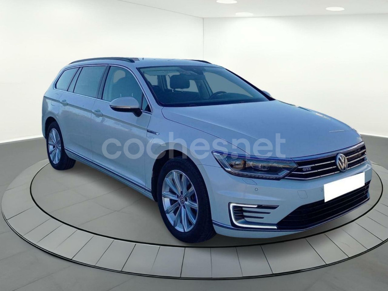 VOLKSWAGEN Passat GTE 1.4 TSI DSG Variant