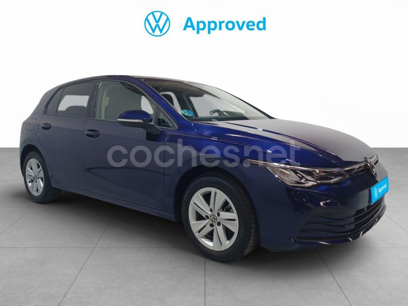 VOLKSWAGEN Golf Life 1.0 eTSI DSG
