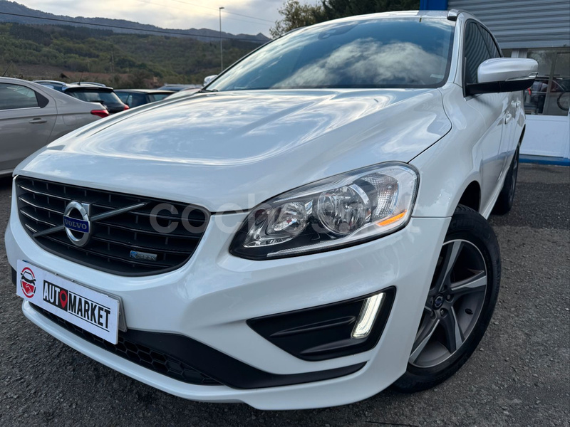 VOLVO XC60 2.0 D3 RDesign Momentum