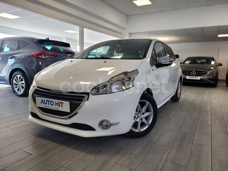 PEUGEOT 208 STYLE 1.6 eHDi 92