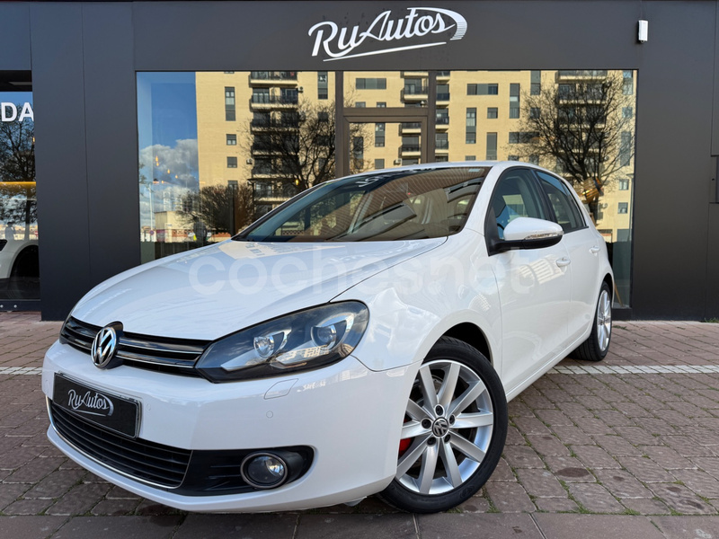VOLKSWAGEN Golf VI1.6 TDI DPF Sport