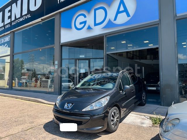 PEUGEOT 207 Confort 1.4 HDI 70