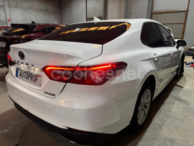 TOYOTA Camry 2.5 220H Advance