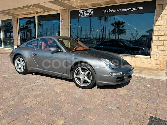 PORSCHE 911 Carrera 4 Coupe
