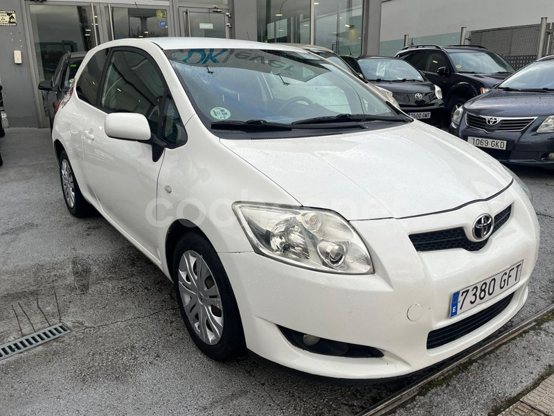 TOYOTA Auris 1.4 D4D Luna