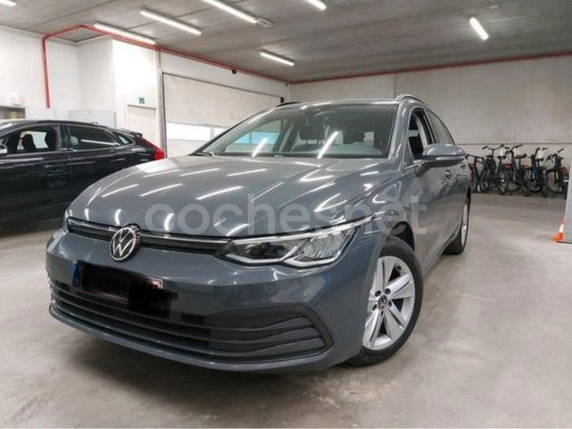 VOLKSWAGEN Golf Life 1.5 eTSI DSG Variant