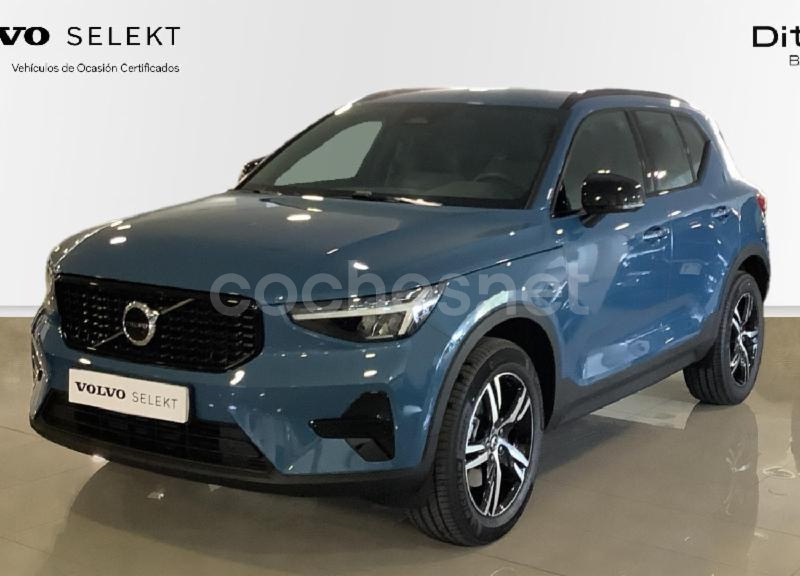 VOLVO XC40 2.0 B3 G Plus Dark Auto