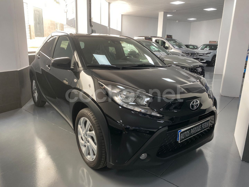 TOYOTA Aygo X Cross 1.0 VVTI Play
