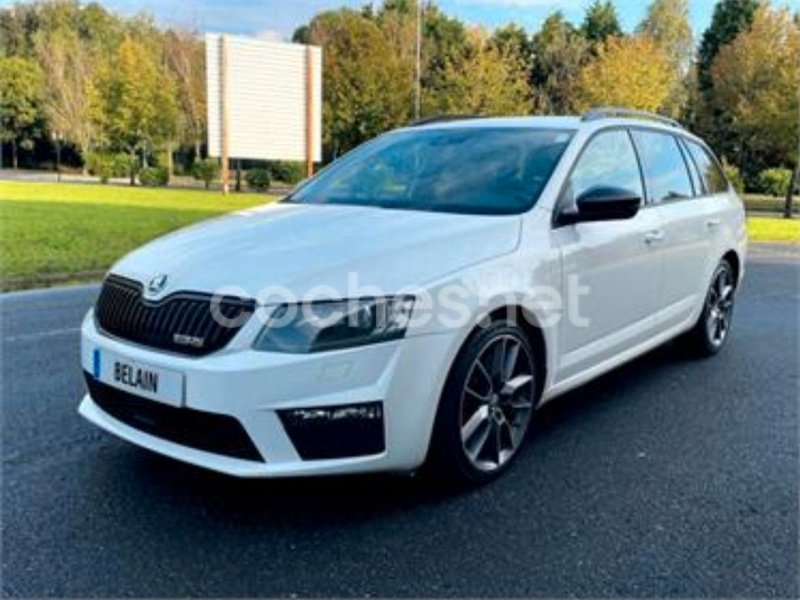 SKODA Octavia Combi 2.0 TDI CR DSG RS
